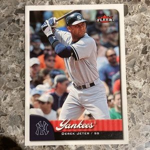 MINT RARE #2 DEREK JETER FLEER MLB Yankees Baseball card